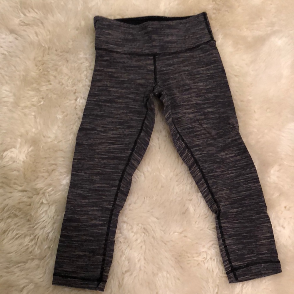 Lululemon crops